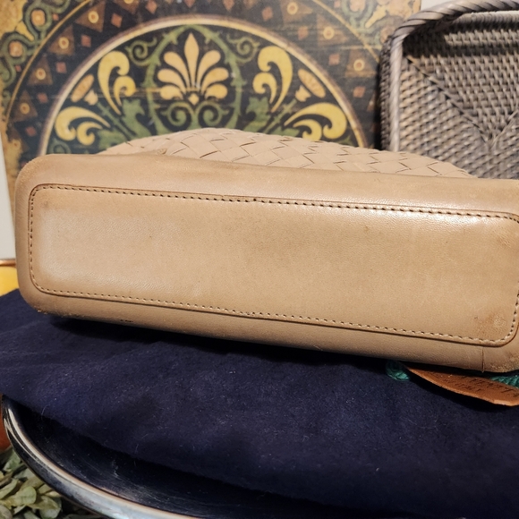 Bottega Vaneta Pouch - Picture 7 of 14